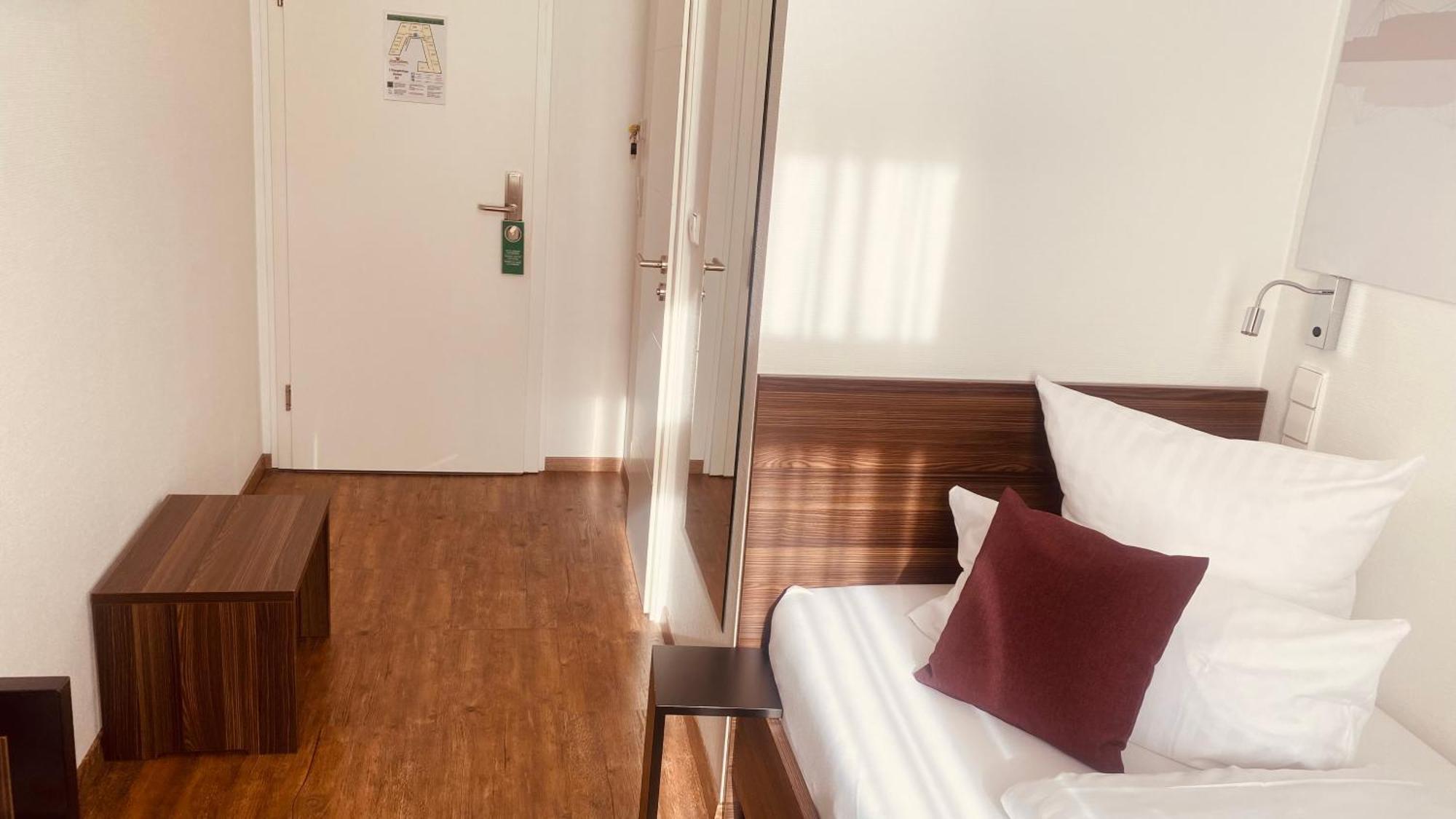 Sevendays Hotel كارلسروه المظهر الخارجي الصورة